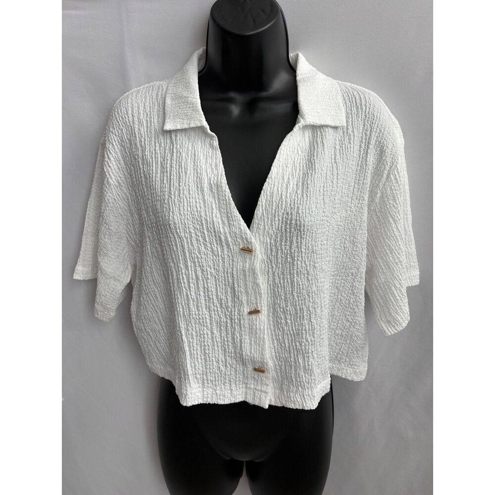 Kirious Los Angeles White Crinkle Crop Top Blouse Gold Buttons Size XL Essential